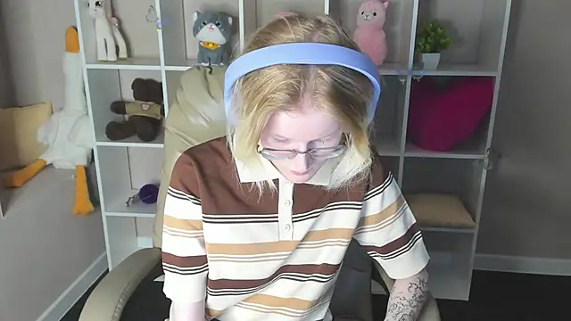 ElizabethHarpper online show from December 2025 12:59:02 AM