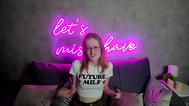 Snapshot of ElizabethHarpper chatting on February 2025 02:13:02 PM ElizabethHarpper online show from February 2025 02:13:02 PM