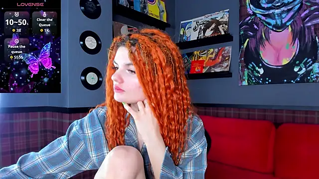 CharlotteMitchell online show from October 2025 12:00:01 AM