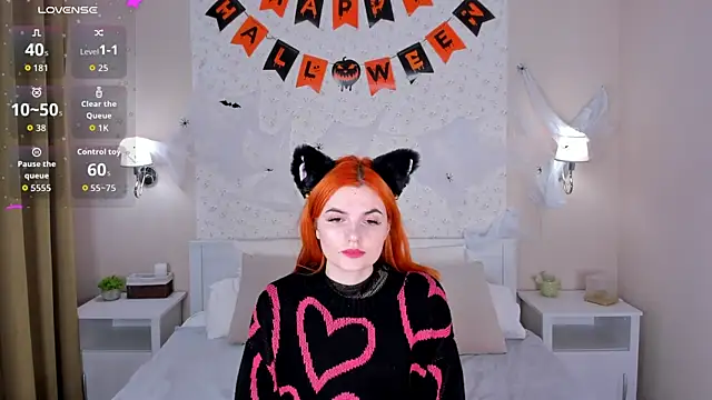 Snapshot of CharlotteMitchell chatting on October 2025 02:12:02 AM CharlotteMitchell online show from October 2025 02:12:02 AM