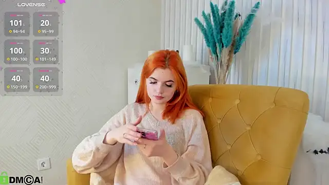 Snapshot of CharlotteMitchell chatting on October 2025 12:11:01 AM CharlotteMitchell online show from October 2025 12:11:01 AM