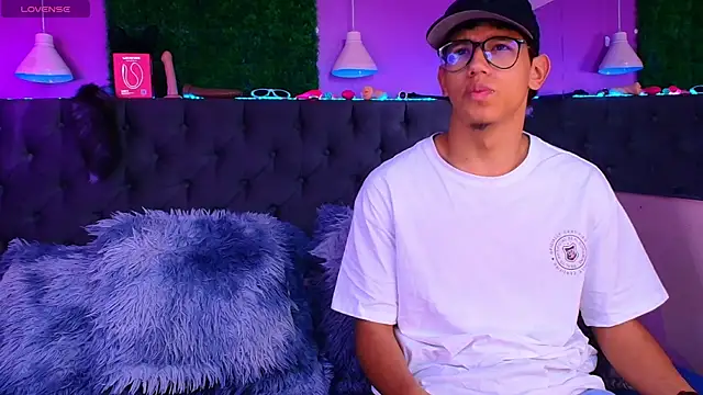 RyanPricee online show from April 2026 03:53:02 AM