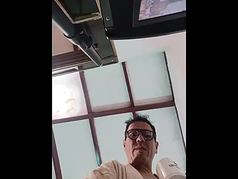 Rocket1978 online show from May 2026 11:46:02 AM