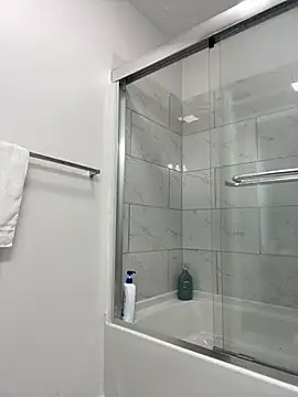 Snapshot of tcadle1824 chatting on April 2026 06:23:01 PM tcadle1824 online show from April 2026 06:23:01 PM