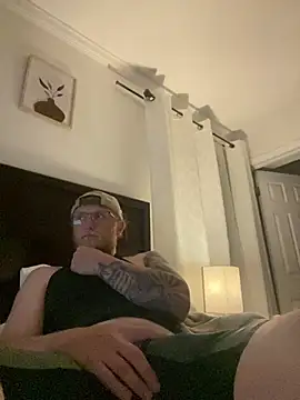 Snapshot of tcadle1824 chatting on April 2026 01:56:01 AM tcadle1824 online show from April 2026 01:56:01 AM