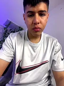 Snapshot of Angel_Khouri chatting on October 2025 04:02:02 AM Angel Khouri online show from October 2025 04:02:02 AM