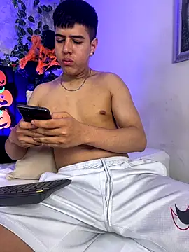 Angel Khouri online show from October 2025 04:34:01 AM