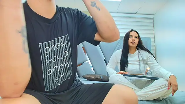 DAVID VICTORIAA online show from March 2026 01:12:02 PM