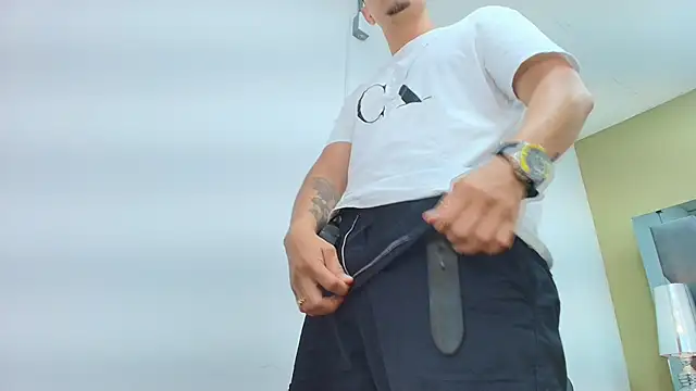 DAVID VICTORIAA online show from April 2026 01:06:02 PM