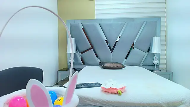 DAVID VICTORIAA online show from March 2026 01:13:01 PM