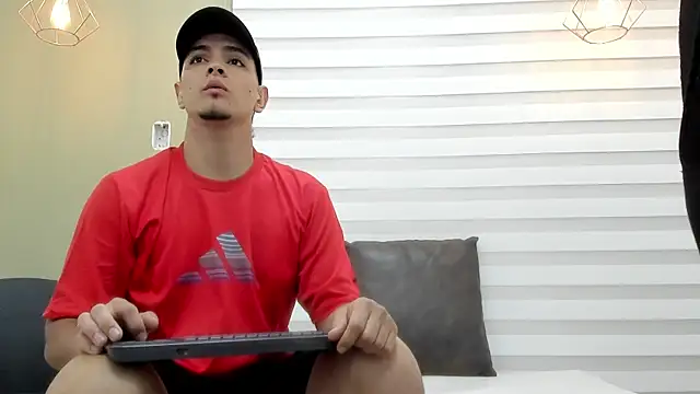 DAVID VICTORIAA online show from September 2025 01:09:02 PM