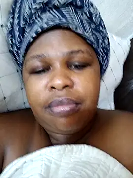 Snapshot of SexyLadyBoosxx chatting on October 2025 06:25:02 AM SexyLadyBoosxx online show from October 2025 06:25:02 AM