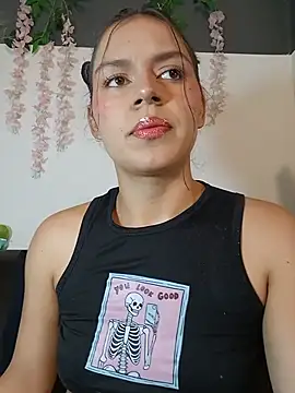 Danni shy online show from May 2026 11:13:02 PM