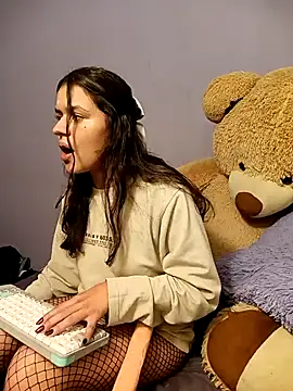 Danni shy online show from March 2025 03:41:02 PM