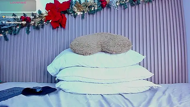 Annie kurt  online show from December 2025 08:55:01 PM