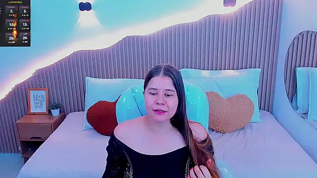 Annie kurt  online show from March 2025 08:17:01 PM