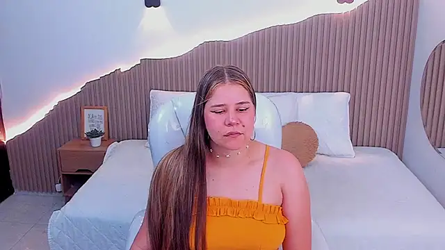 Annie kurt  online show from October 2025 08:43:02 PM