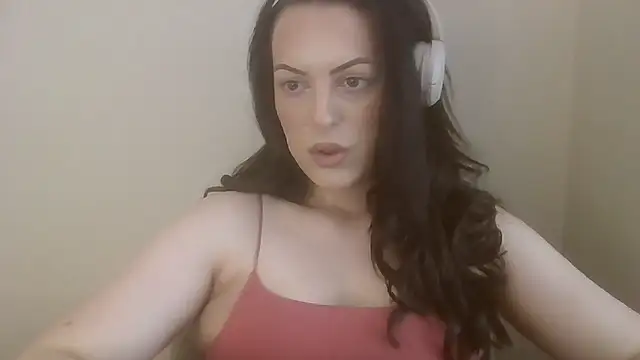 Snapshot of Gigi-Honey chatting on June 2026 10:42:01 AM Gigi-Honey online show from June 2026 10:42:01 AM