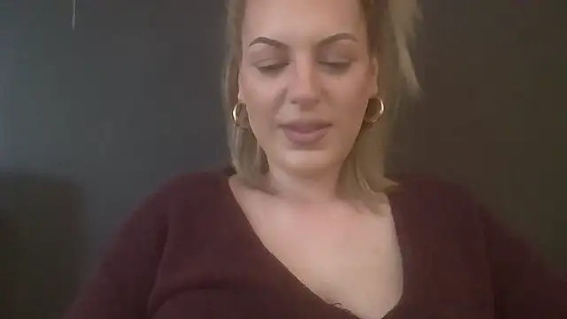 Snapshot of Gigi-Honey chatting on October 2025 09:10:02 AM Gigi-Honey online show from October 2025 09:10:02 AM