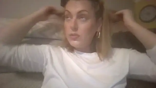 Snapshot of Gigi-Honey chatting on September 2025 08:46:02 PM Gigi-Honey online show from September 2025 08:46:02 PM