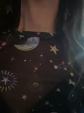 Snapshot of Sara_Davina chatting on June 2026 04:11:02 AM Sara Davina online show from June 2026 04:11:02 AM
