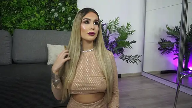 amiraroshen online show from April 2026 06:25:02 PM