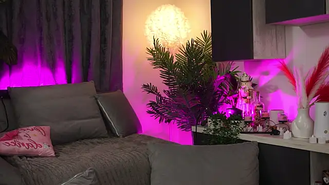 amiraroshen online show from February 2025 01:55:02 AM