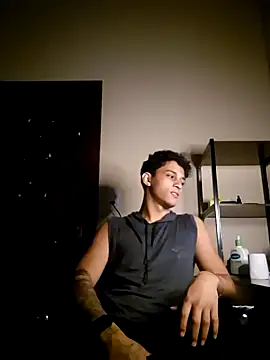 Snapshot of MALIK-PARVATI chatting on April 2026 03:57:02 AM MALIK-PARVATI online show from April 2026 03:57:02 AM