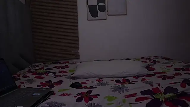 womantall99 online show from March 2026 01:31:02 PM