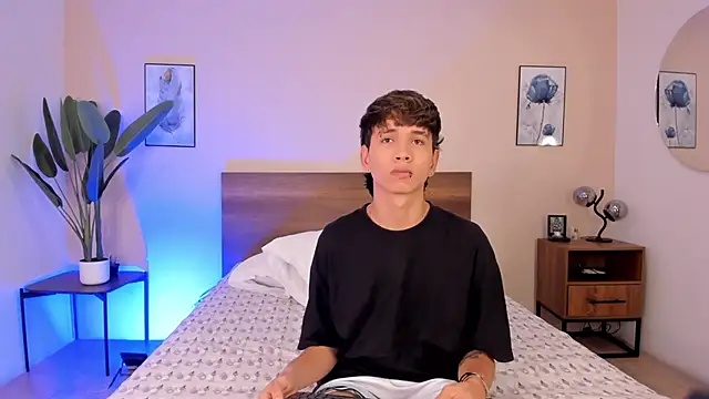 Brian-Ausslos online show from November 2025 04:35:02 AM