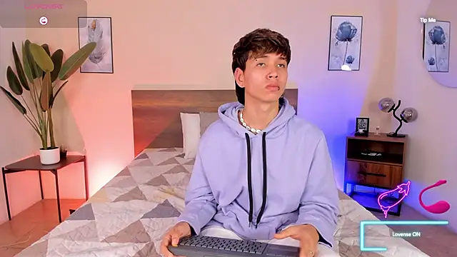 Brian-Ausslos online show from December 2025 04:55:01 AM