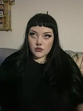 Gothicsiren online show from January 2025 06:21:01 PM