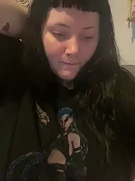 Gothicsiren online show from February 2025 12:36:02 PM