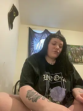 Gothicsiren online show from February 2025 02:15:02 PM