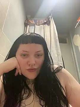 Gothicsiren online show from December 2024 07:43:02 PM