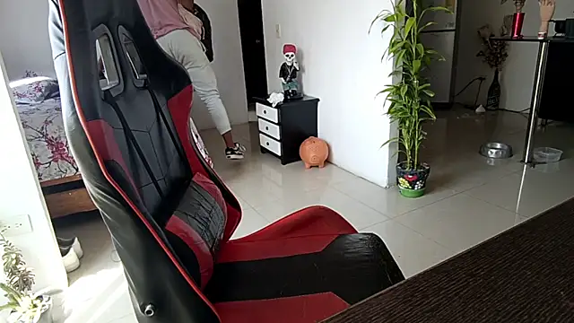 Adam Valenciia online show from March 2026 07:35:01 PM