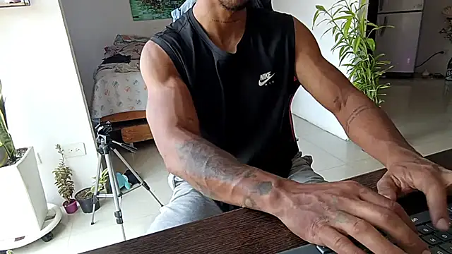 Snapshot of Adam_Valenciia chatting on February 2026 05:02:02 PM Adam Valenciia online show from February 2026 05:02:02 PM