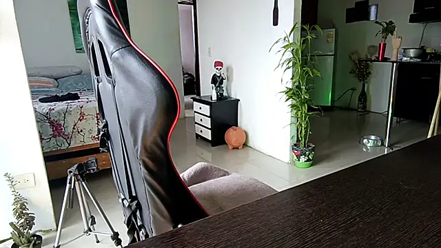 Adam Valenciia online show from March 2026 03:57:01 PM