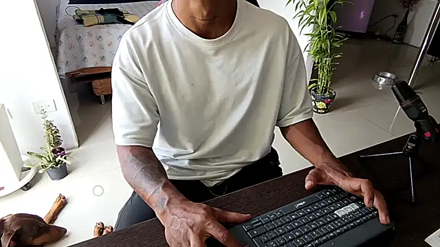 Snapshot of Adam_Valenciia chatting on February 2026 05:53:02 PM Adam Valenciia online show from February 2026 05:53:02 PM