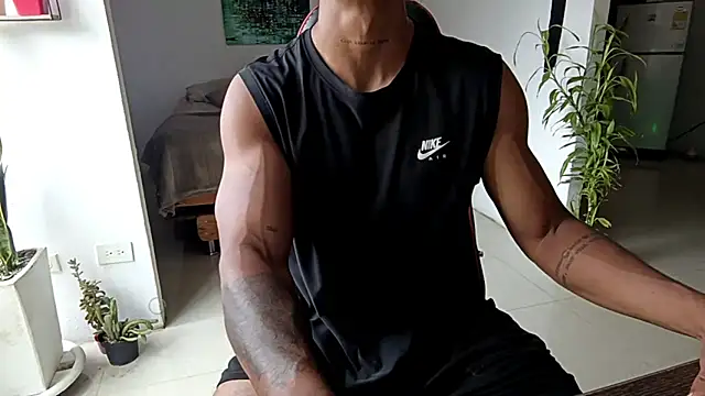 Snapshot of Adam_Valenciia chatting on February 2026 06:20:02 PM Adam Valenciia online show from February 2026 06:20:02 PM