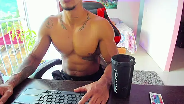 Adam Valenciia online show from September 2025 10:43:01 PM