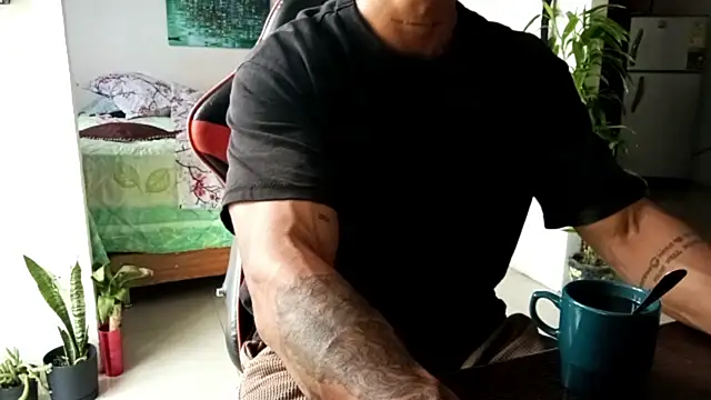 Snapshot of Adam_Valenciia chatting on July 2026 03:24:01 PM Adam Valenciia online show from July 2026 03:24:01 PM