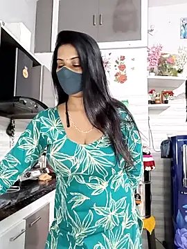 Snapshot of Best-Couple chatting on February 2026 03:50:01 AM Best-Couple online show from February 2026 03:50:01 AM