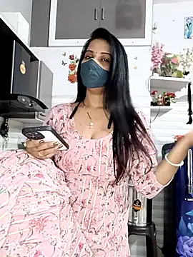 Snapshot of Best-Couple chatting on February 2026 04:01:01 AM Best-Couple online show from February 2026 04:01:01 AM