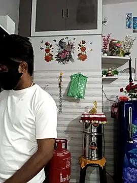 Snapshot of Best-Couple chatting on April 2026 07:04:02 AM Best-Couple online show from April 2026 07:04:02 AM