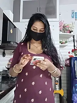 Best-Couple online show from June 2026 02:33:02 AM