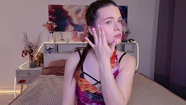 Nellie Medina online show from March 2026 05:14:01 PM