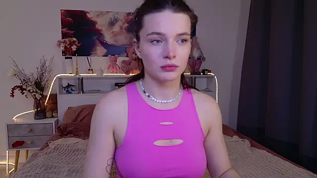 Nellie Medina online show from March 2026 08:29:01 PM