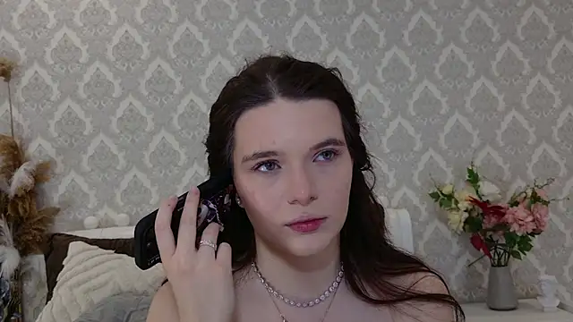 Snapshot of Nellie_Medina chatting on March 2025 07:49:02 PM Nellie Medina online show from March 2025 07:49:02 PM