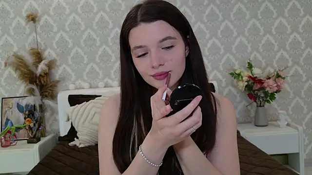 Snapshot of Nellie_Medina chatting on March 2025 03:24:01 AM Nellie Medina online show from March 2025 03:24:01 AM